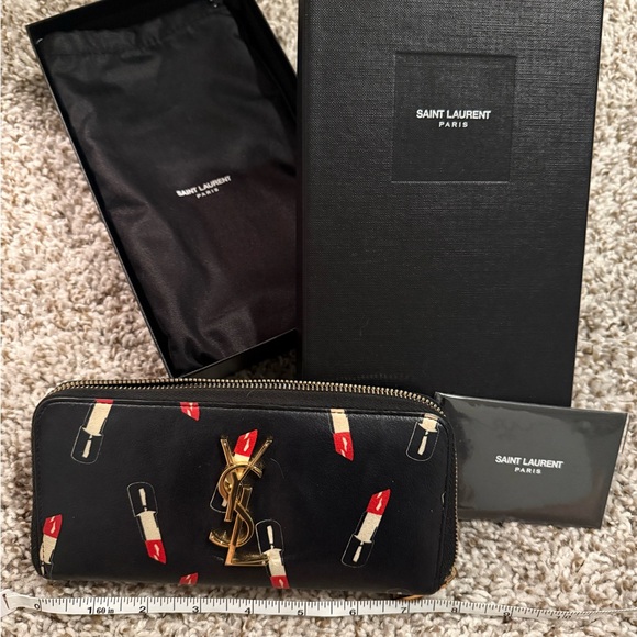 Saint Laurent Black Leather Zip Wallet - Picture 1 of 4